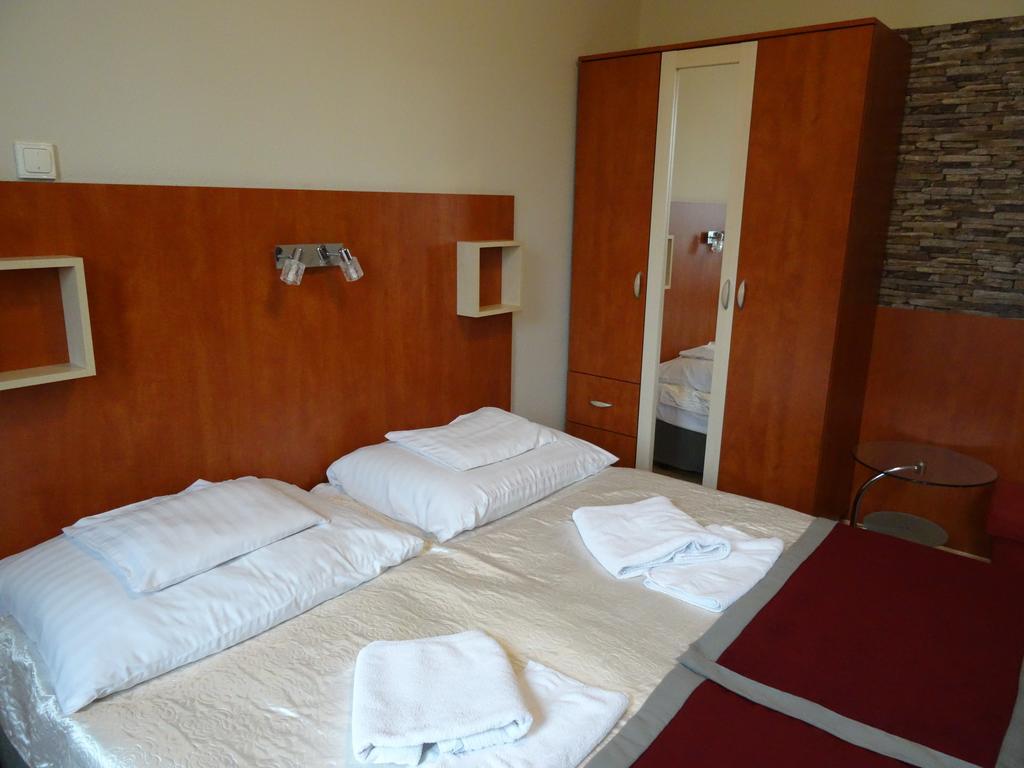 Fortuna Hotel Miskolc Kamer foto