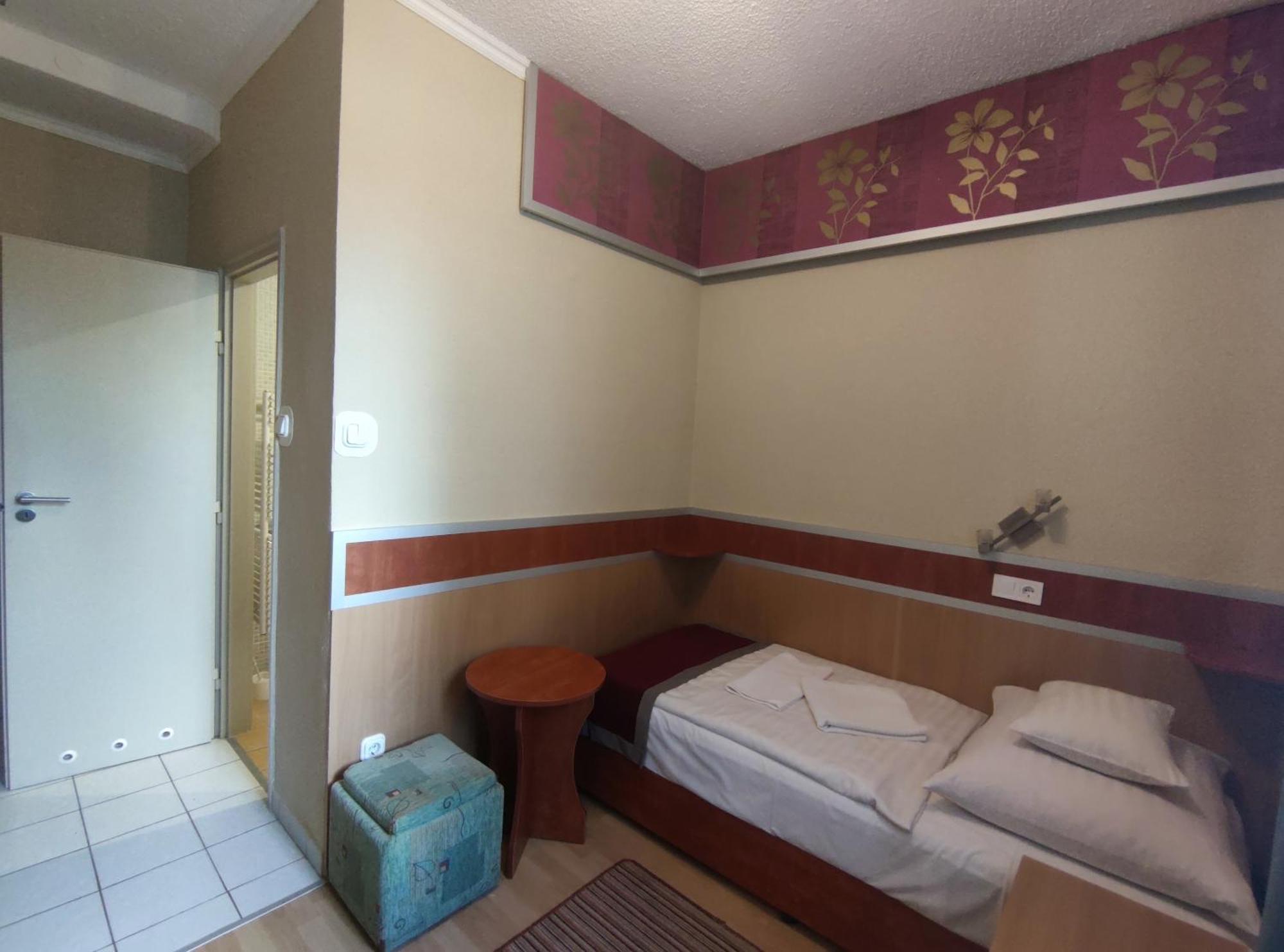 Fortuna Hotel Miskolc Buitenkant foto