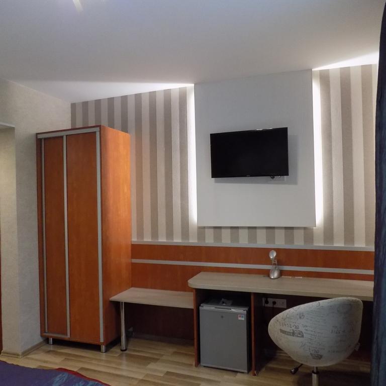 Fortuna Hotel Miskolc Buitenkant foto